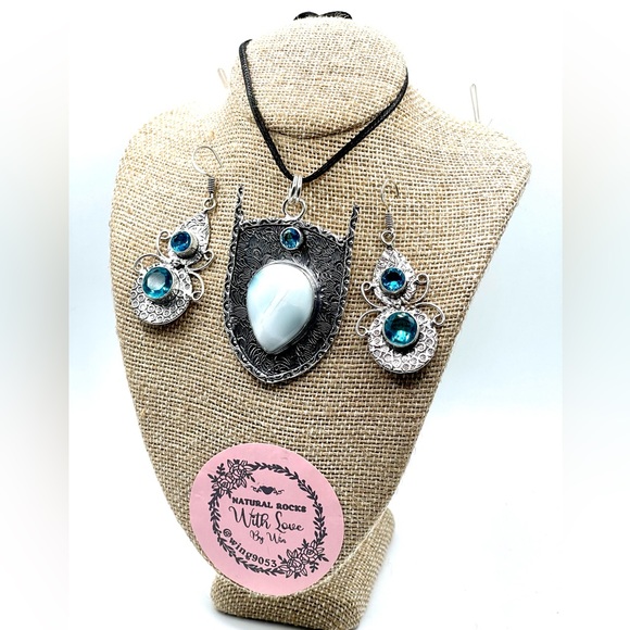 Caribbean Larimar Pendant & Earrings - Picture 7 of 8